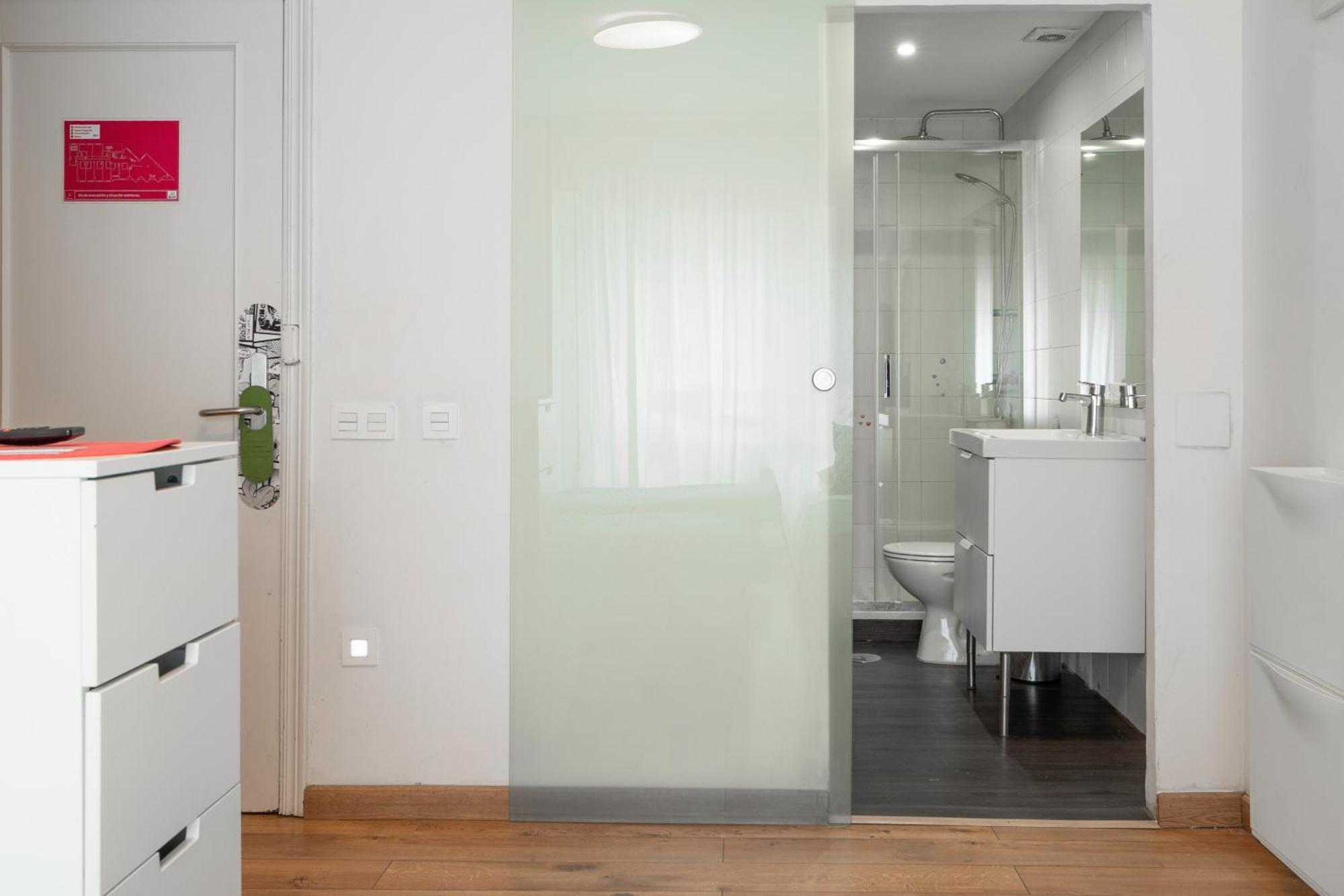 Bed & Breakfast Life Magenta Gijon